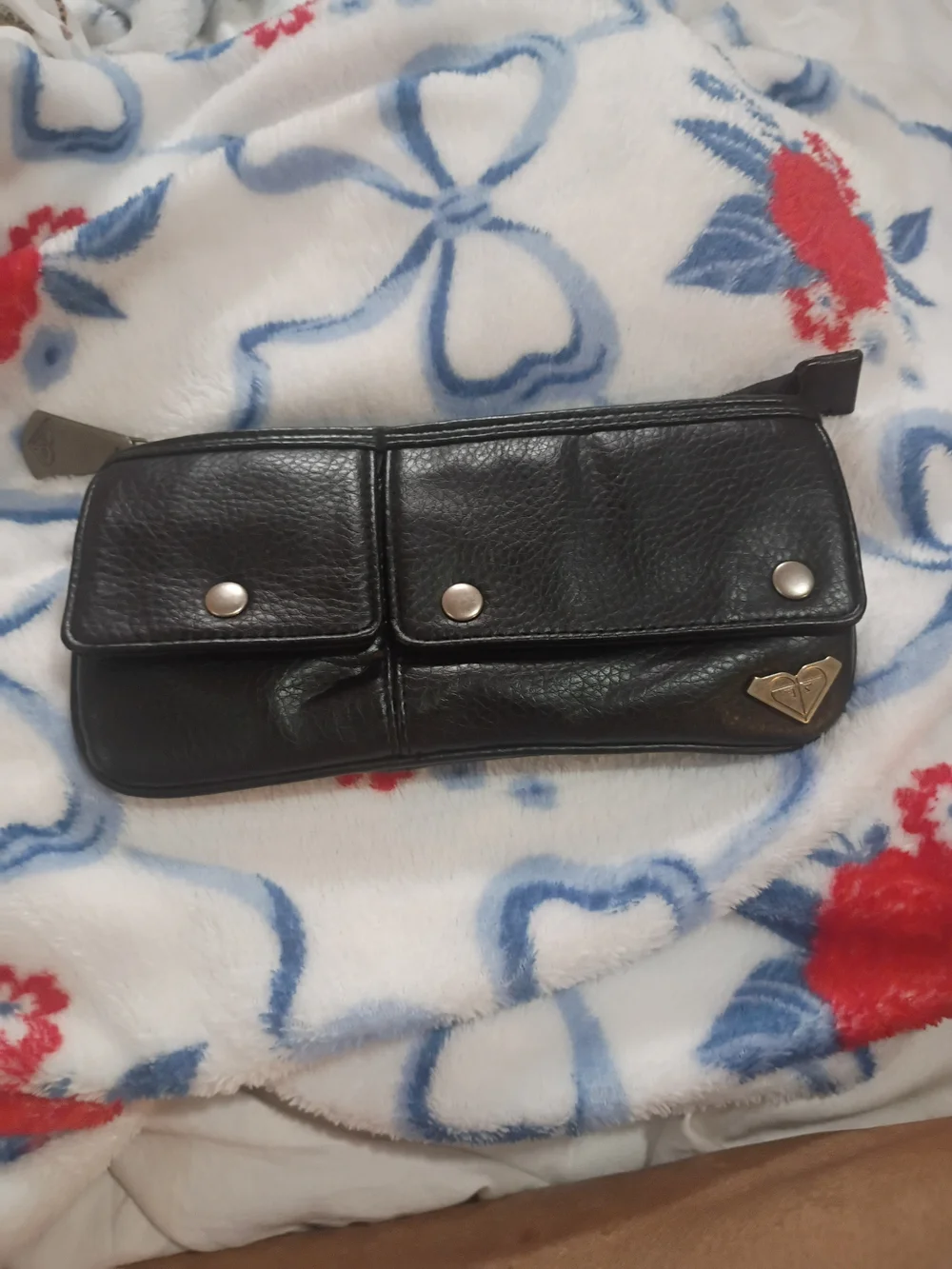 Roxy Black Clutch Y2K Holds Alot, Many Pockets
